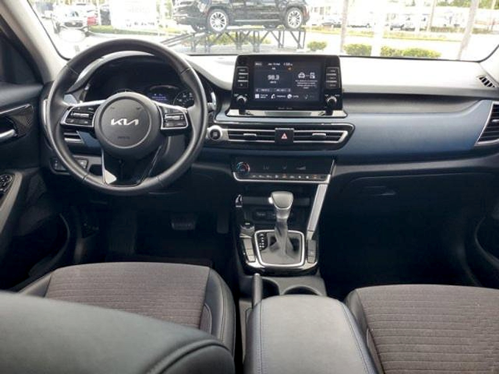 Used 2023 Kia Seltos S FWD image 12