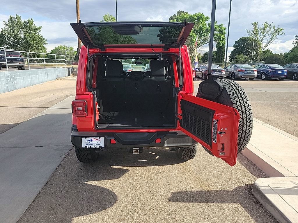 Used 2021 Jeep Wrangler Unlimited Sahara AWD/4WD image 13