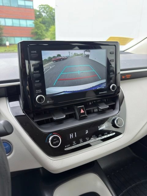 Used 2022 Toyota Corolla LE FWD image 13