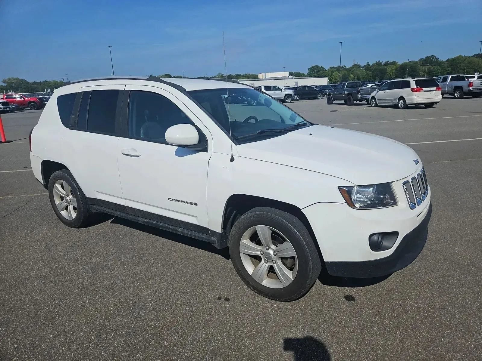 Used 2015 Jeep Compass Latitude AWD/4WD image 6