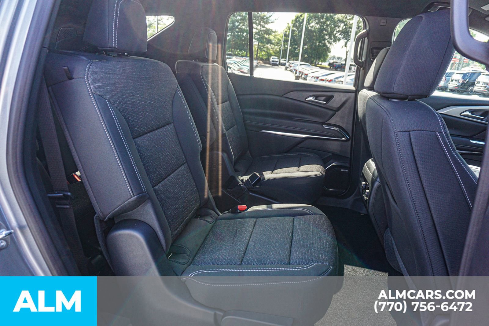 Used 2025 Chevrolet Traverse LT w/ Enhanced Driving Package AWD/4WD image 26