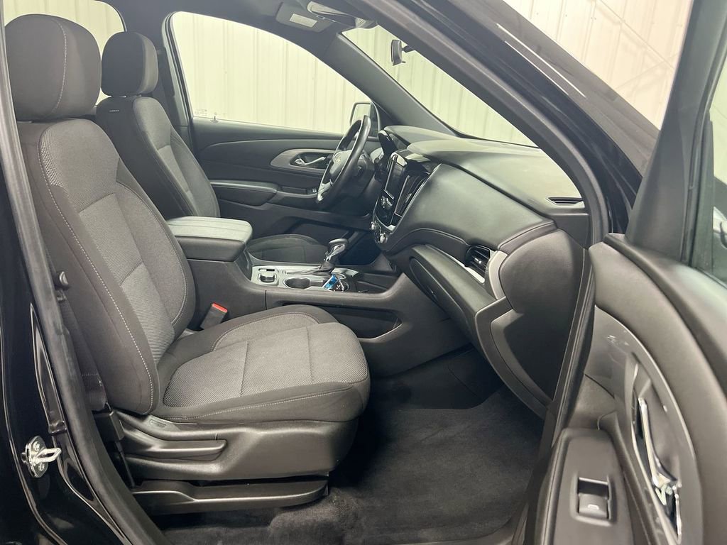 Used 2022 Chevrolet Traverse LT AWD/4WD image 21