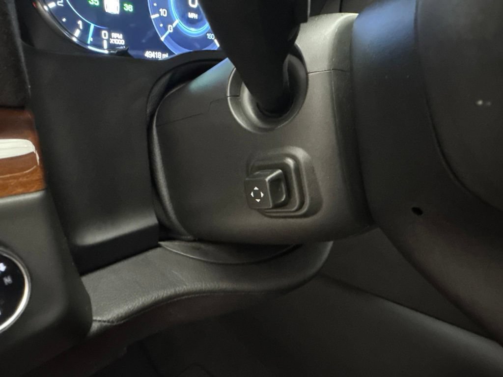 Used 2020 Cadillac Escalade ESV 4WD image 26