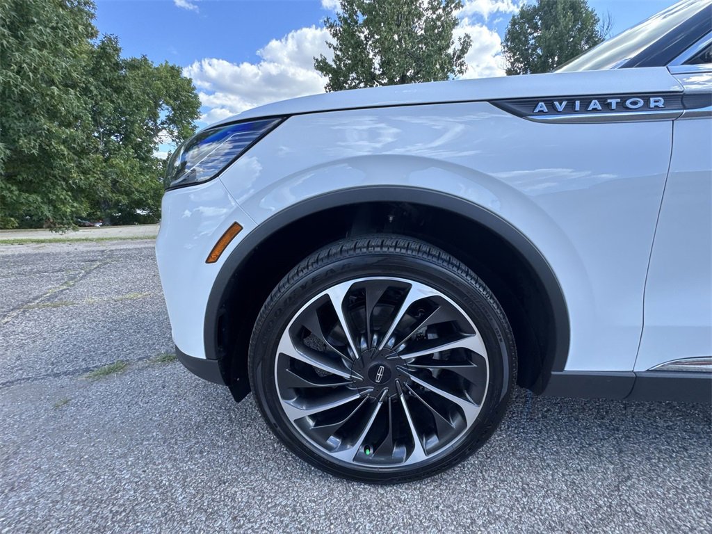 Used 2025 Lincoln Aviator Reserve w/ Illumination Package image 10