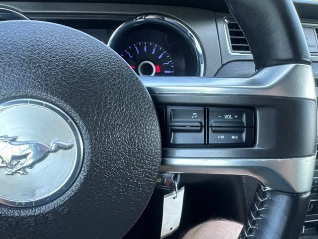 Used 2014 Ford Mustang Convertible RWD image 20
