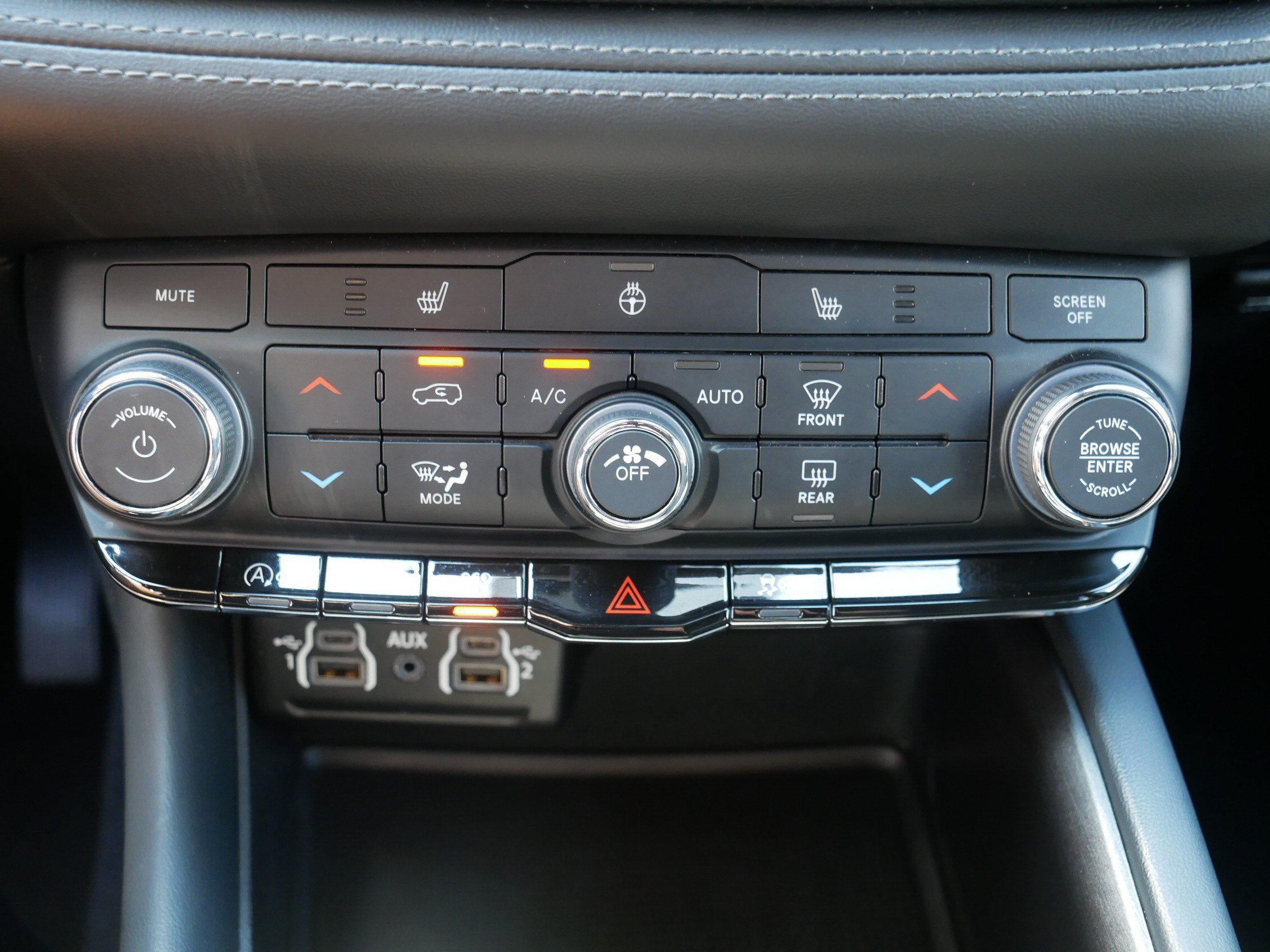 Used 2024 Dodge Durango SXT AWD/4WD image 23