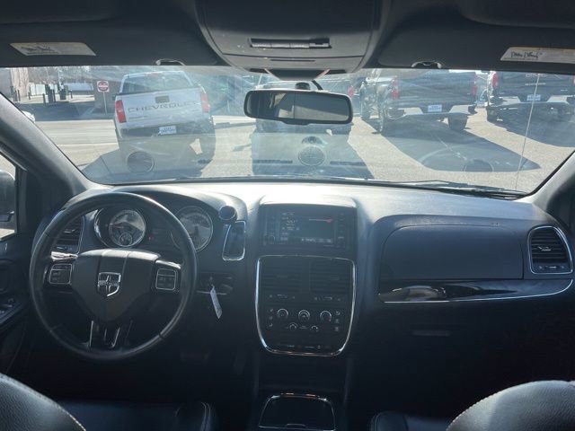 Used 2014 Dodge Grand Caravan SXT image 40