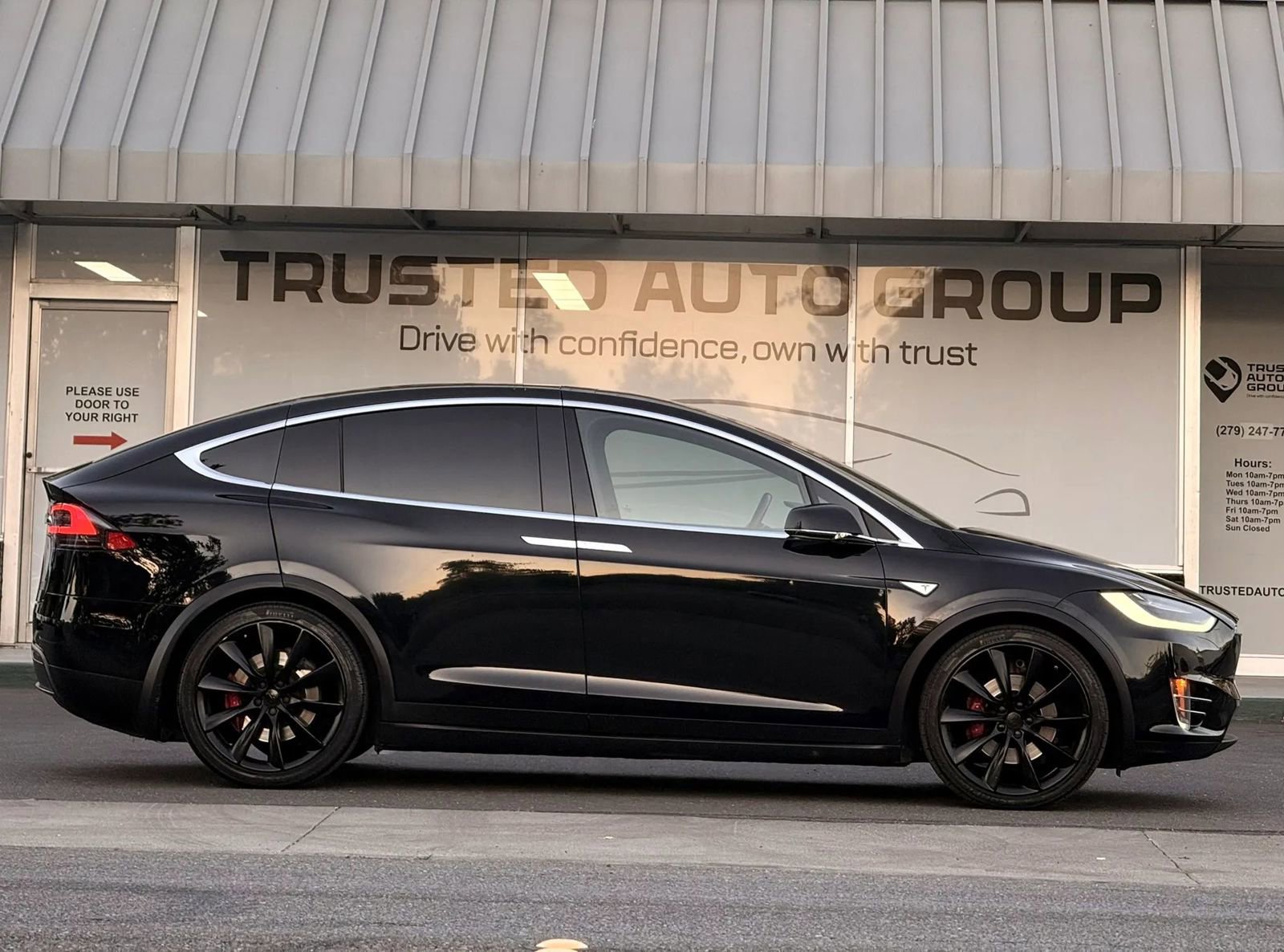 Used 2016 Tesla Model X 90D AWD/4WD image 5