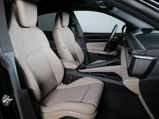 New 2026 Porsche Macan 4 Electric AWD/4WD image 11