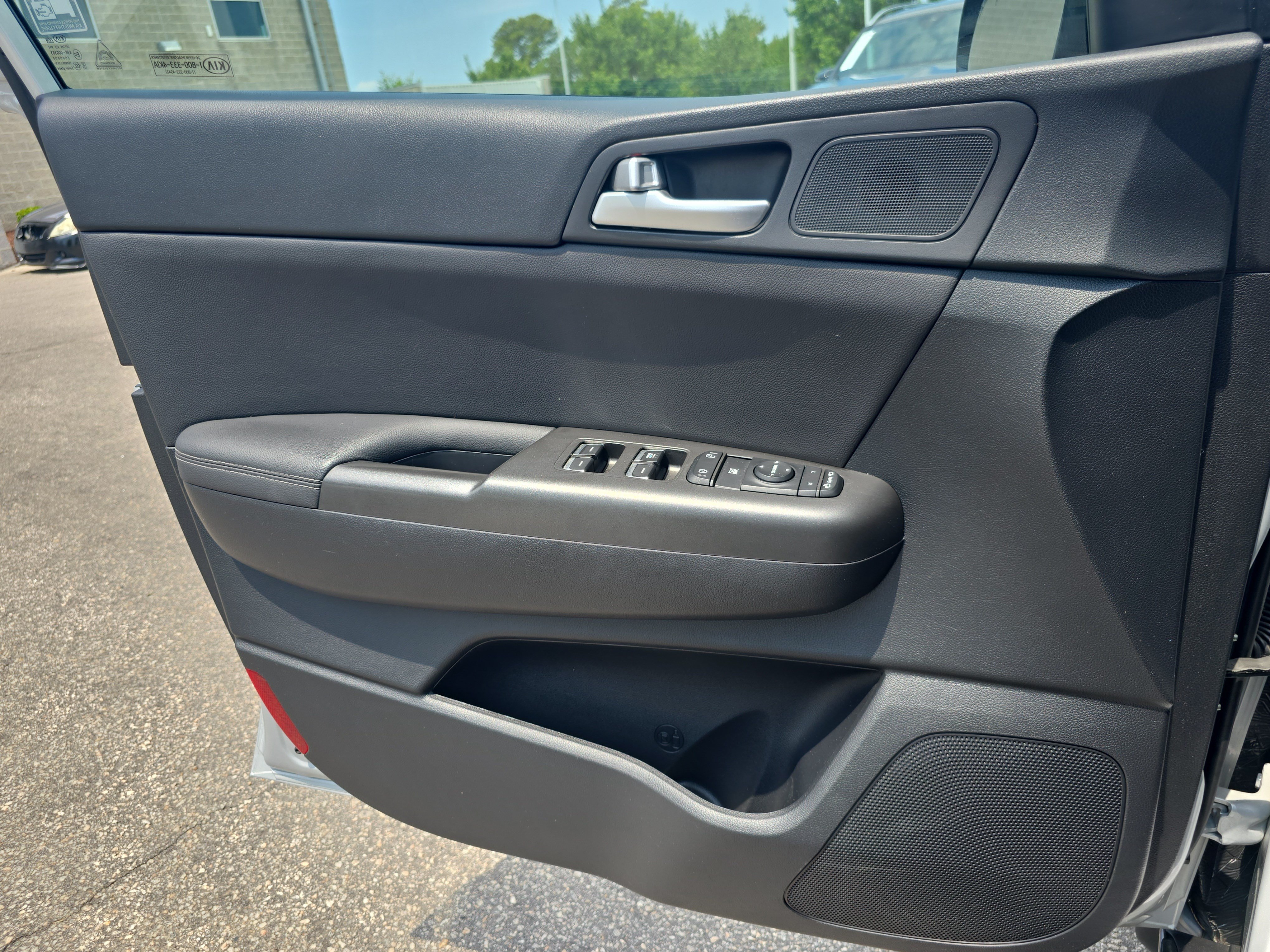 Used 2022 Kia Sportage Nightfall Edition FWD image 23
