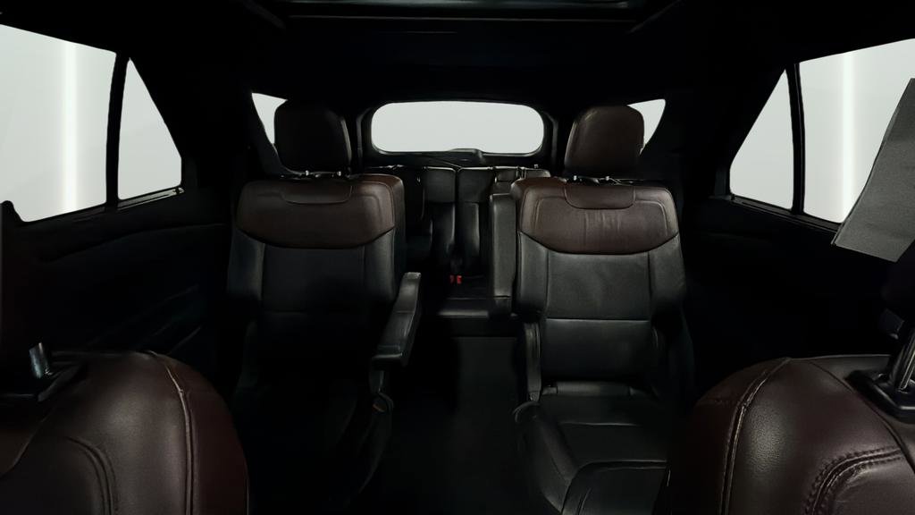 Used 2022 Ford Explorer Platinum w/ Equipment Group 601A image 26