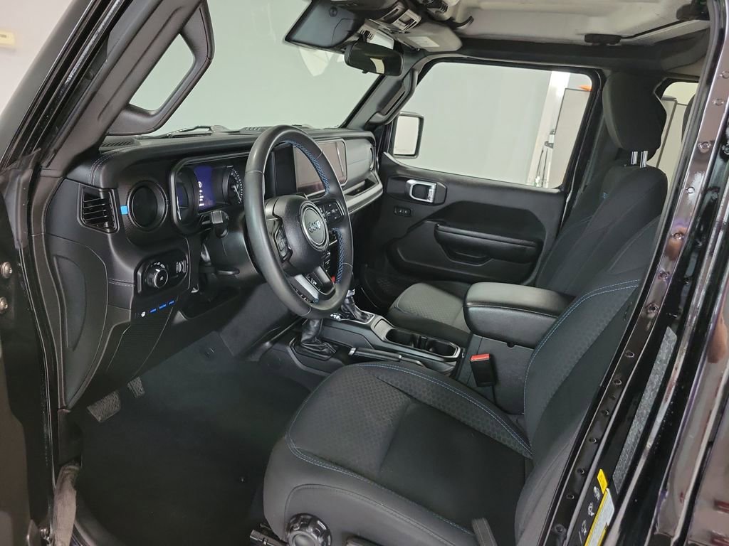 Used 2024 Jeep Wrangler Unlimited Rubicon 4xe image 39