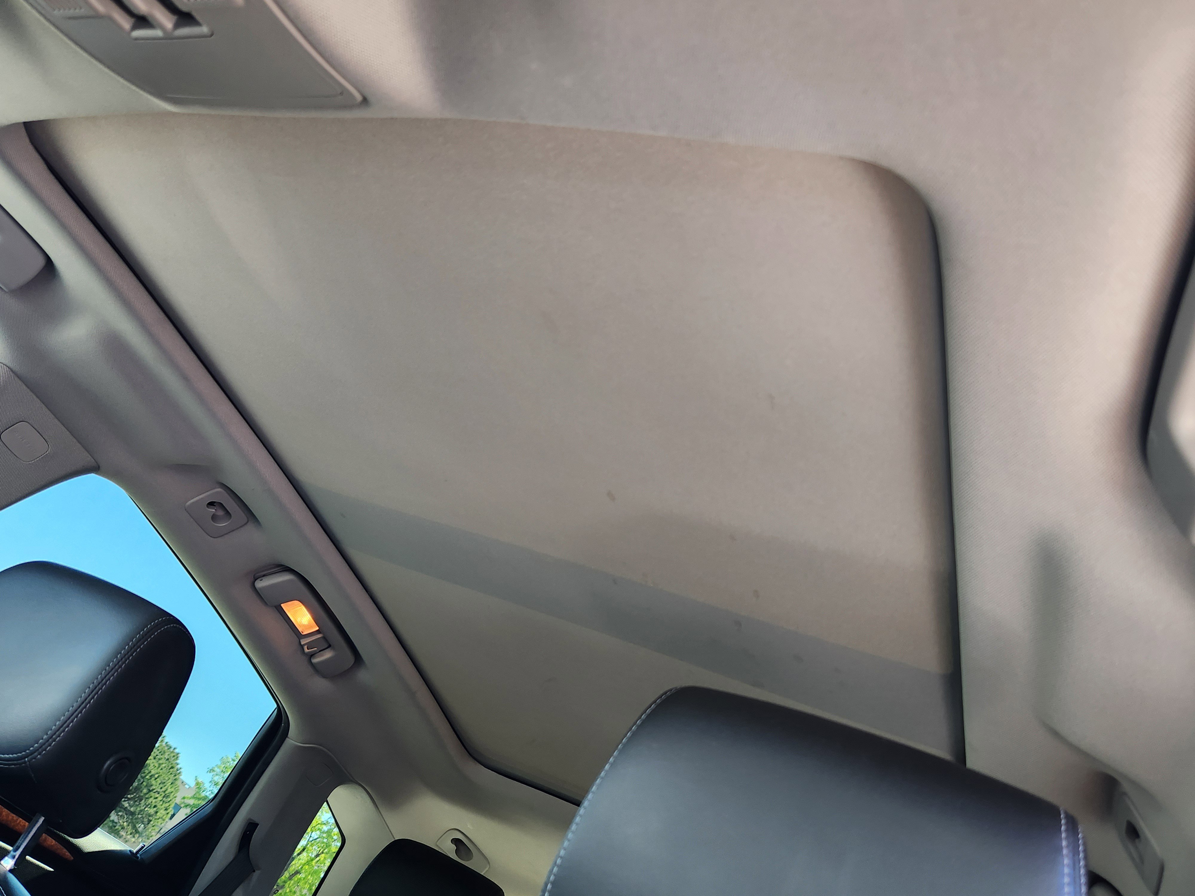 Used 2015 Cadillac SRX Luxury w/ Driver Awareness Package AWD/4WD image 24