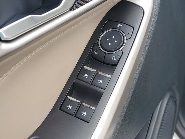 Used 2023 Ford Explorer XLT w/ Equipment Group 202A AWD/4WD image 12
