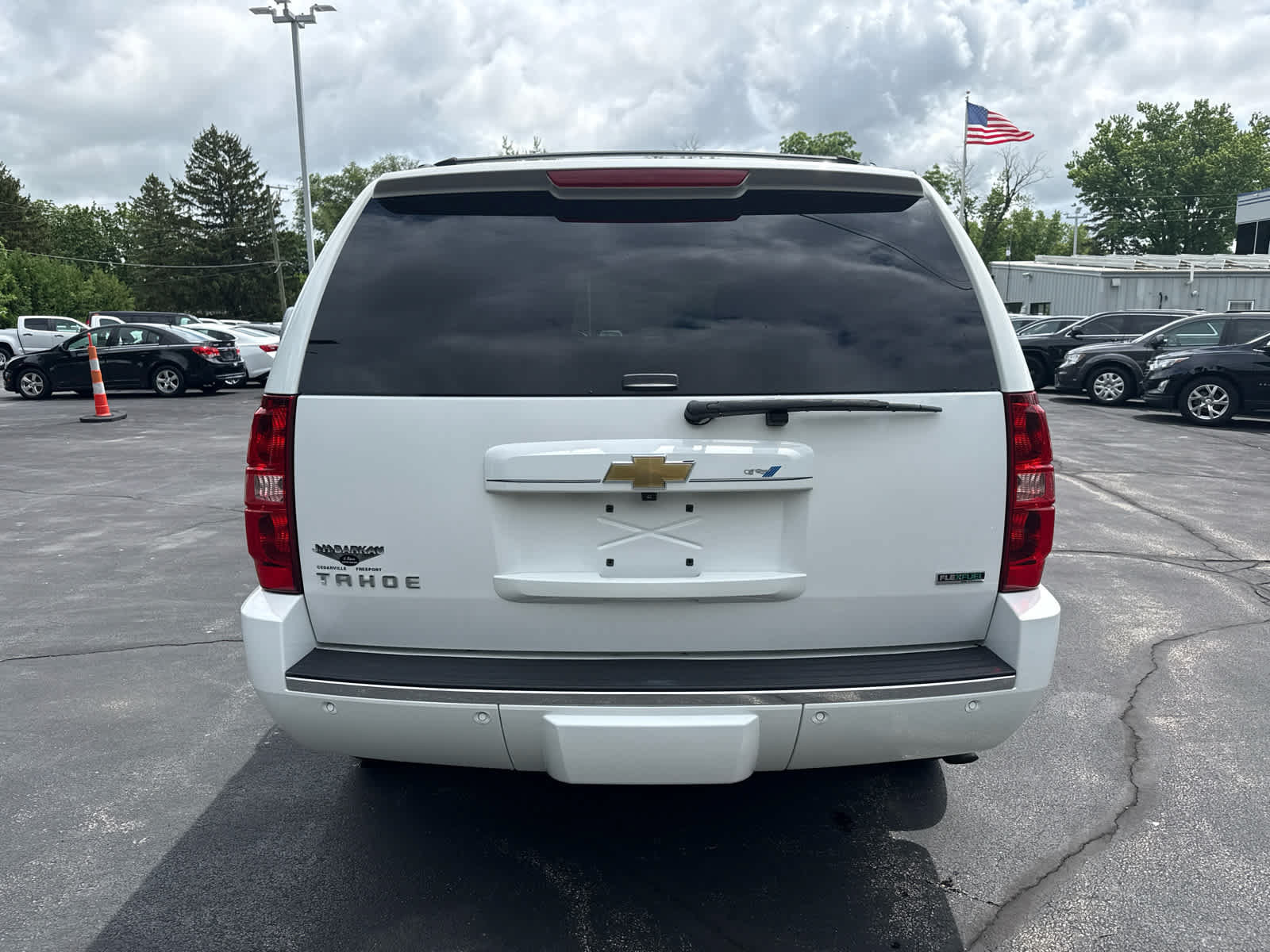 Used 2010 Chevrolet Tahoe LTZ AWD/4WD image 4