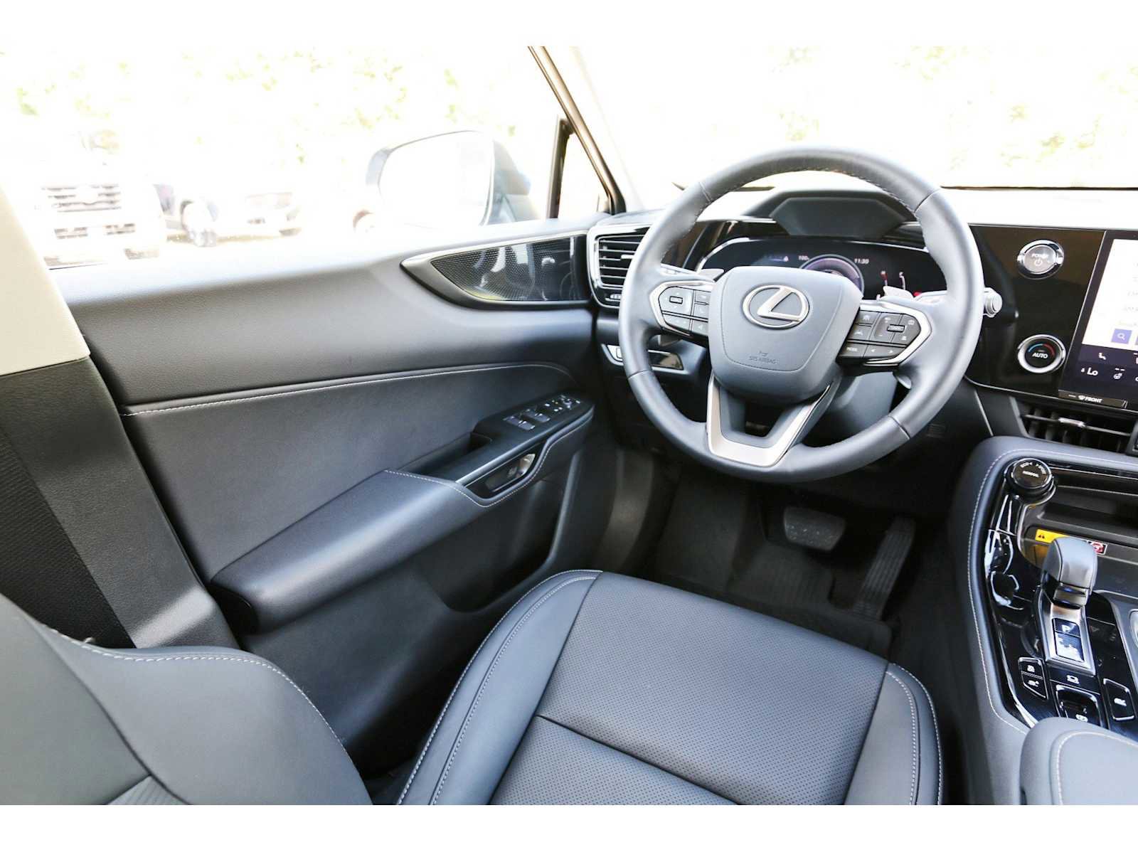 Used 2025 Lexus NX 350 AWD image 6
