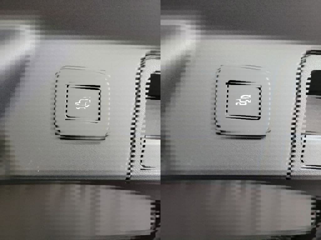 New 2026 Land Rover Range Rover Velar Dynamic SE image 30