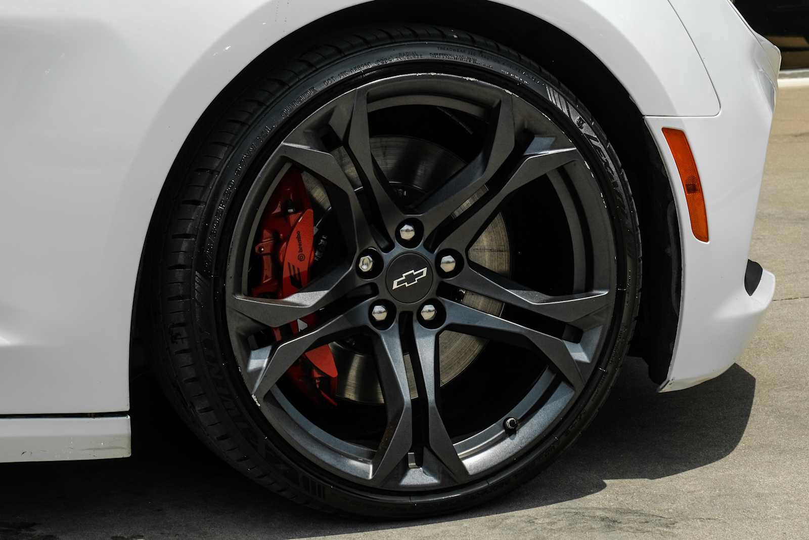 Used 2021 Chevrolet Camaro SS RWD image 46