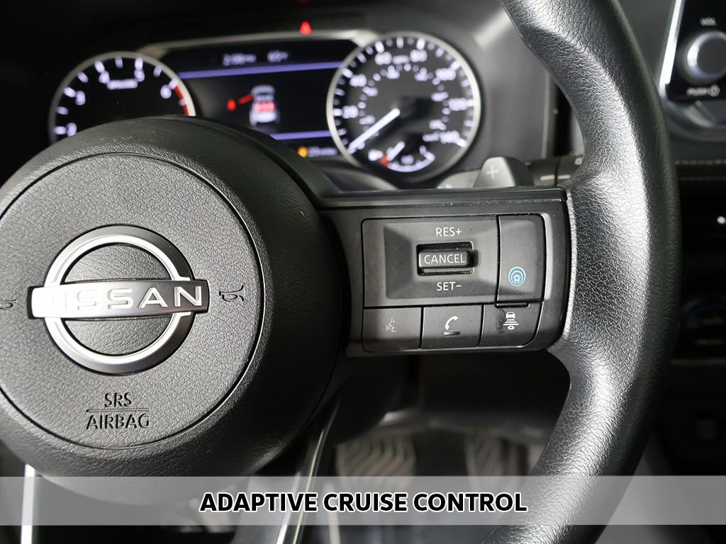 Used 2024 Nissan Rogue SV FWD image 3