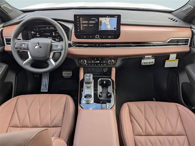 New 2025 Mitsubishi Outlander SEL image 14