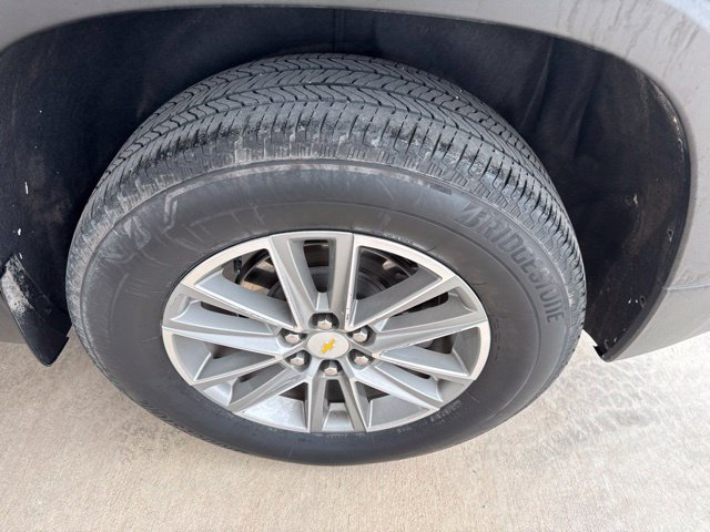 Used 2023 Chevrolet Traverse LT FWD image 5