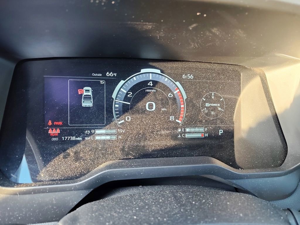 Used 2025 Toyota Tundra Limited AWD/4WD image 11