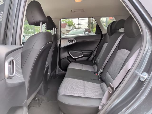 Used 2025 Kia Soul LX w/ LX Technology Package FWD image 10