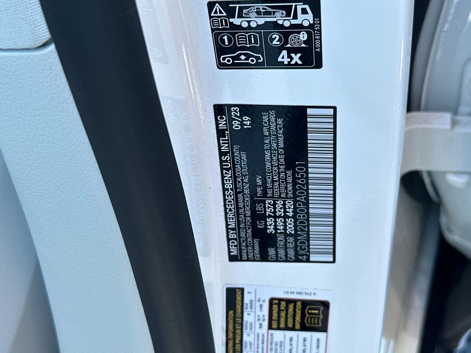 Certified 2023 Mercedes-Benz EQS 450+ SUV image 36