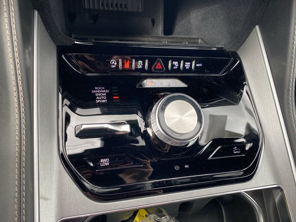 New 2026 Jeep Grand Wagoneer L Limited image 27