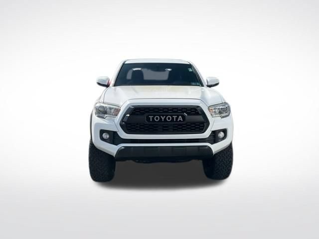 Used 2017 Toyota Tacoma TRD Off-Road w/ Tow Package (A/T) AWD/4WD image 10