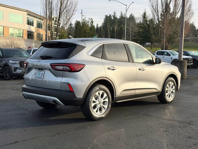 Used 2023 Ford Escape Active image 3