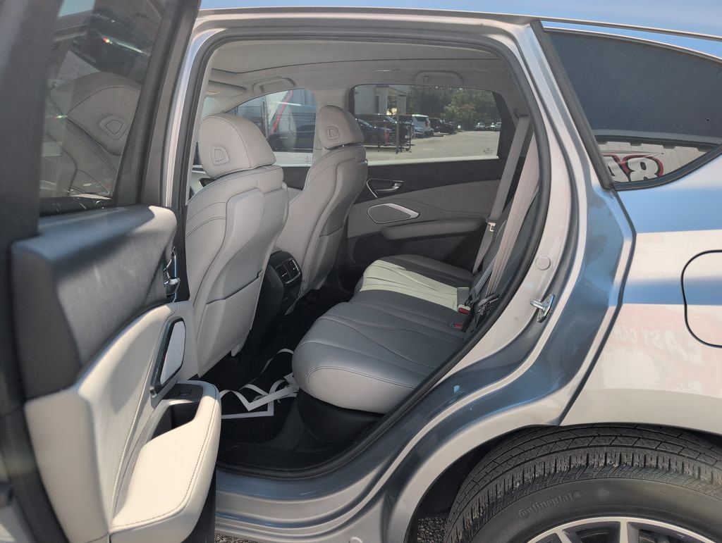 Used 2023 Acura RDX w/ Technology Package FWD image 12