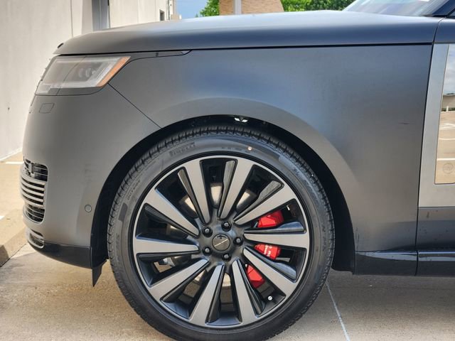 New 2026 Land Rover Range Rover SV image 6