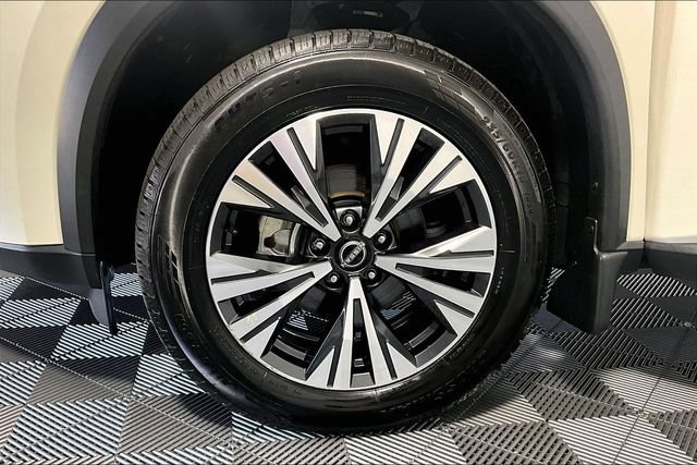 Used 2023 Nissan Rogue SV AWD/4WD image 11