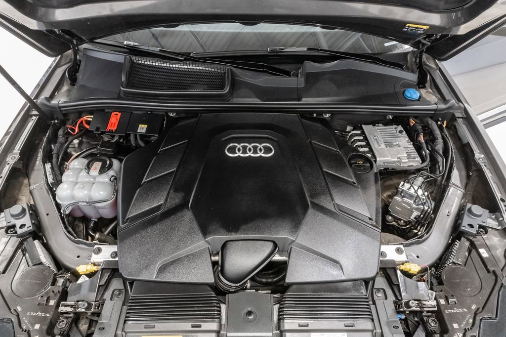 Used 2023 Audi Q7 3.0T Premium w/ Convenience Package image 3