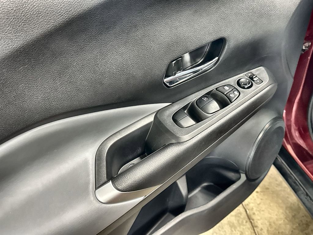 Used 2023 Nissan Kicks SR w/ SR Premium Package image 14