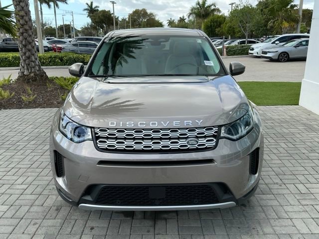 Used 2023 Land Rover Discovery Sport SE image 2