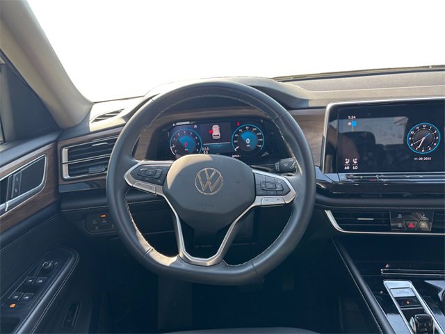 Used 2024 Volkswagen Atlas SE image 12