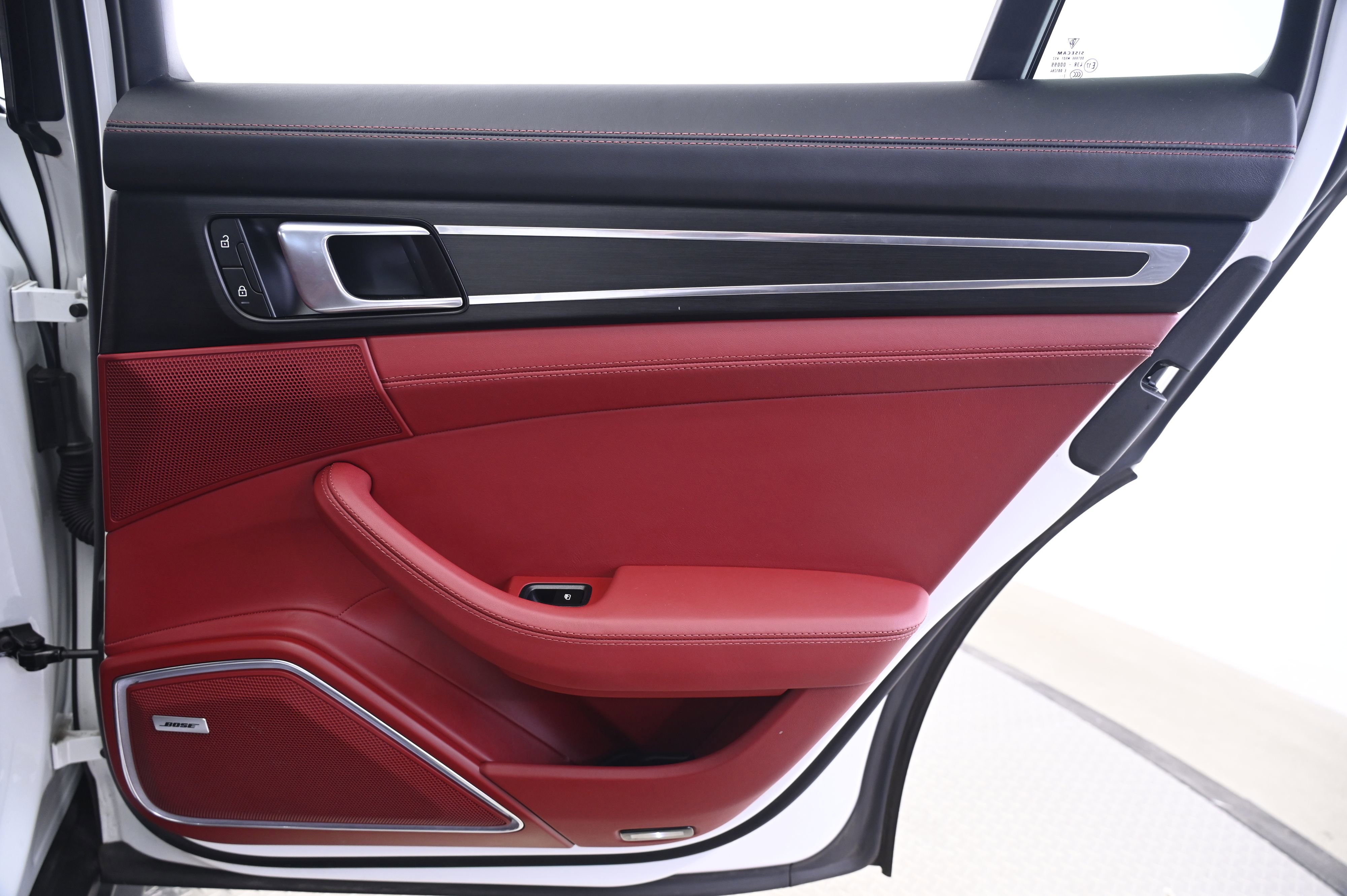 Certified 2023 Porsche Panamera 4 Platinum Edition AWD/4WD image 16