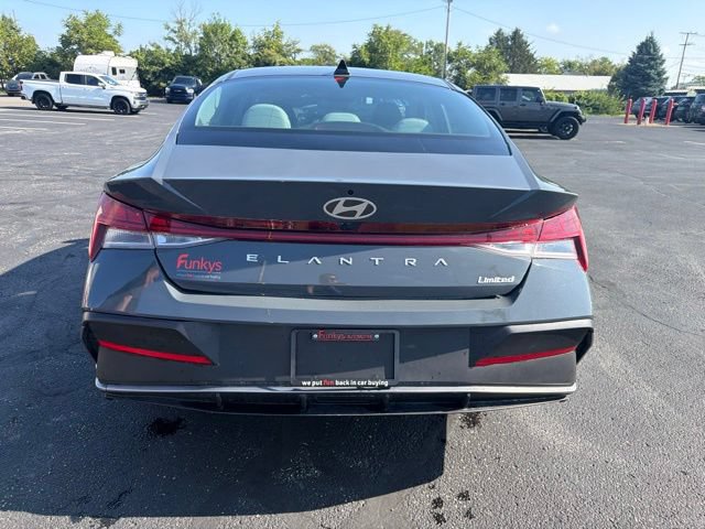 Used 2025 Hyundai Elantra Limited FWD image 6