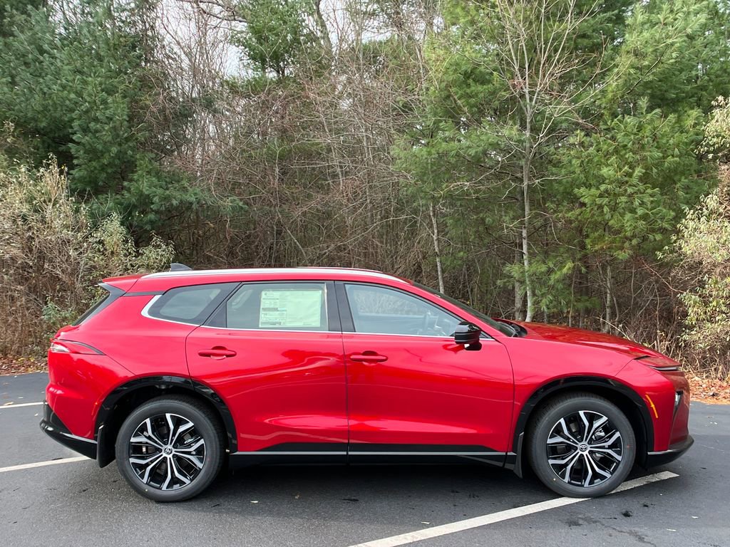 New 2025 Toyota Crown Signia image 6