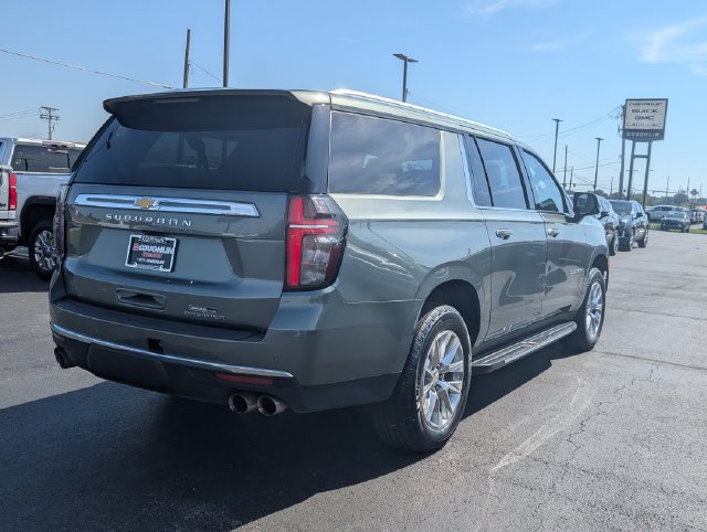 Used 2024 Chevrolet Suburban Premier w/ Premium Package AWD/4WD image 7