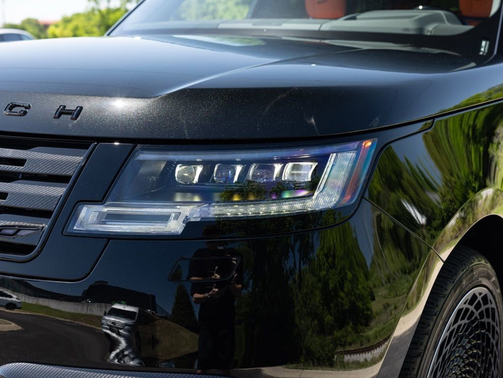 Used 2025 Land Rover Range Rover SE AWD/4WD image 13