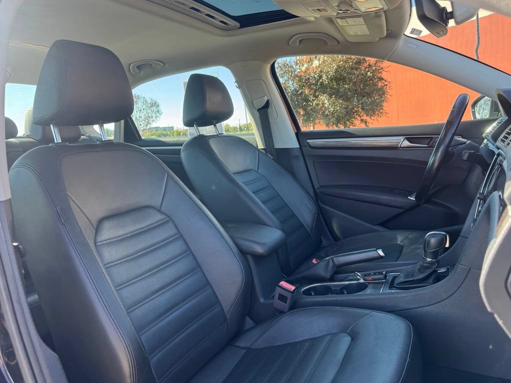 Used 2017 Volkswagen Passat 1.8T SEL Premium FWD image 24