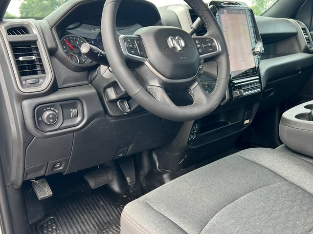 Used 2025 RAM 2500 Tradesman w/ Safety Group AWD/4WD image 2