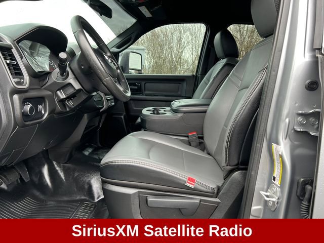 Used 2024 RAM 5500 Tradesman w/ Chrome Appearance Group image 4