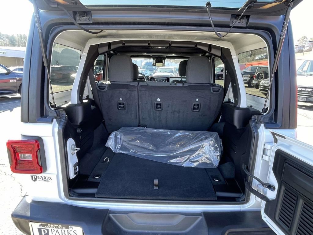 Certified 2024 Jeep Wrangler Sahara image 41