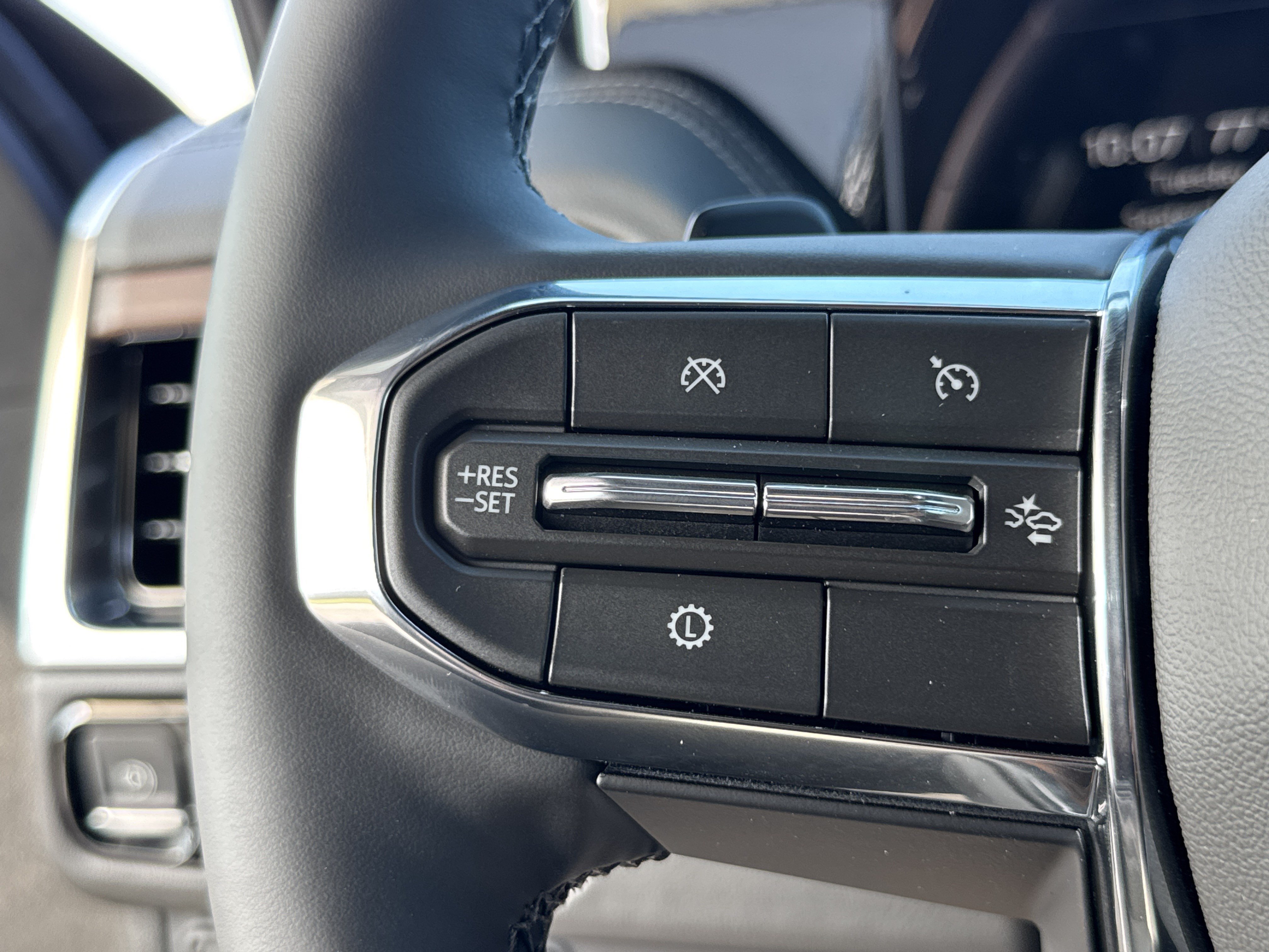 New 2026 GMC Yukon XL Denali w/ Sun & Power Step Package AWD/4WD image 20