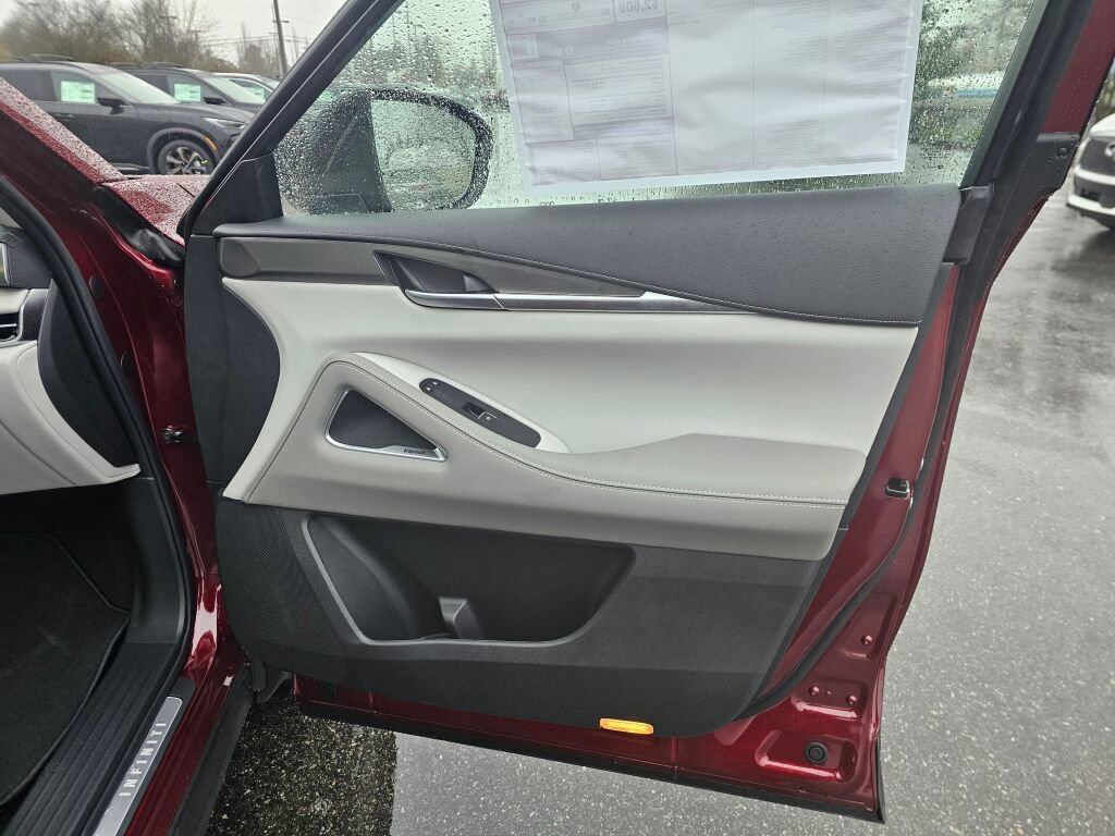 New 2026 INFINITI QX60 Luxe image 10