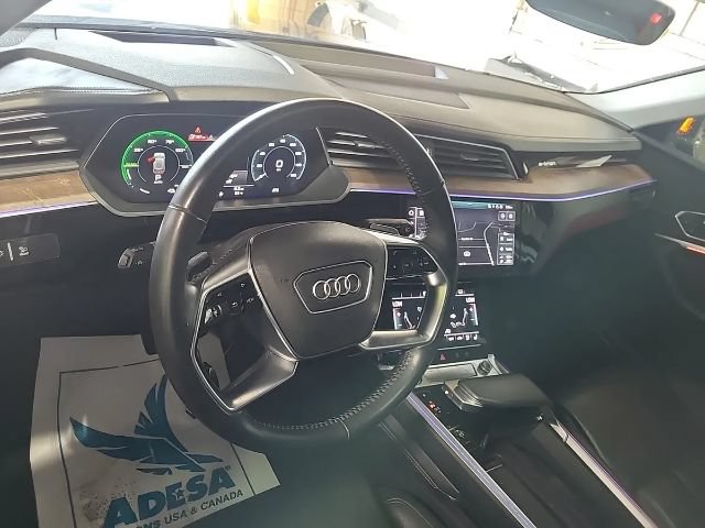 Used 2019 Audi e-tron Prestige w/ Prestige Package AWD/4WD image 5